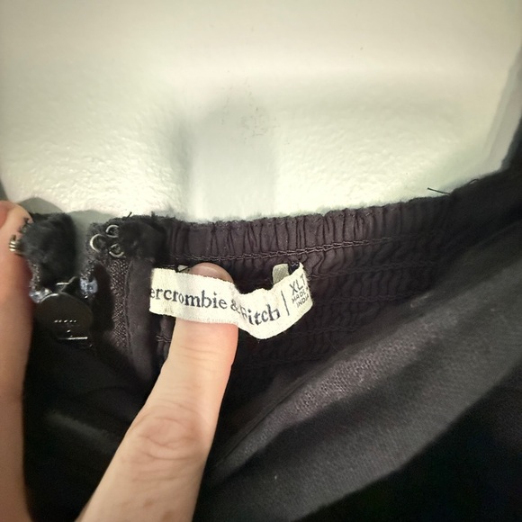 Abercrombie & Fitch Black Garment - Picture 4 of 4